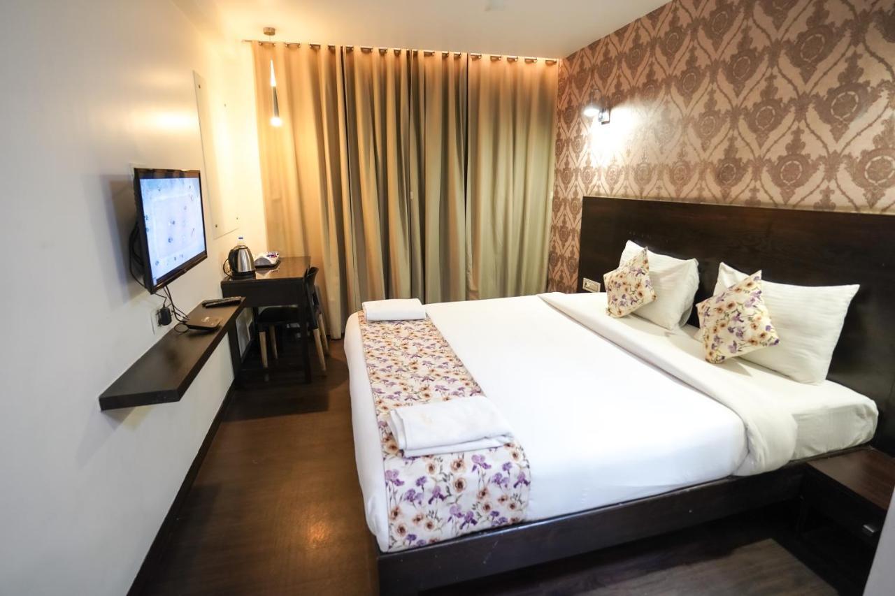 Hotel Singh'S By Wb Inn, Vashi, Navi Mumbai Luaran gambar